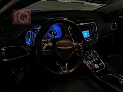 Chrysler 200